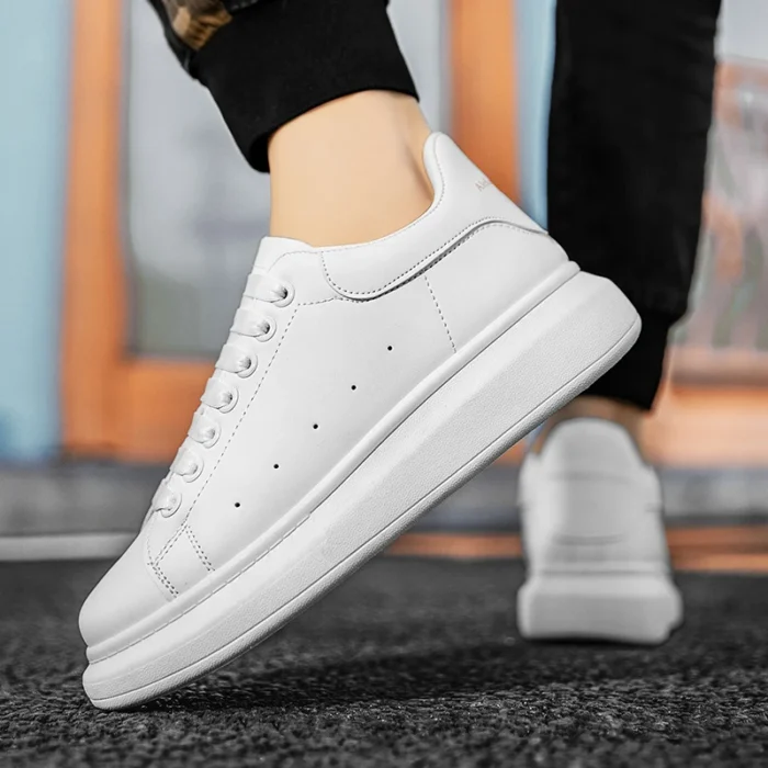 Small white shoes men spring trend all match breathable casual men's shoes 2025 new sports student flat shoes - Image 2