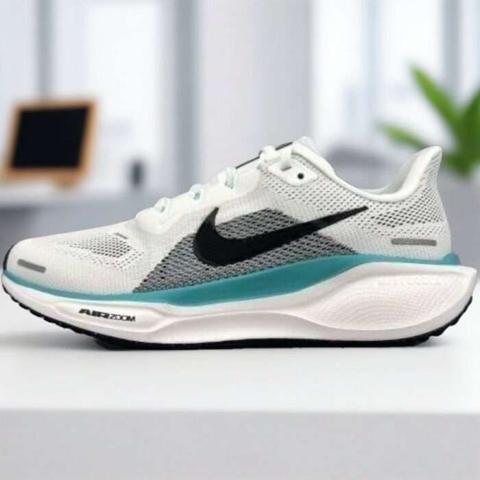 Me sports shoes - Image 2