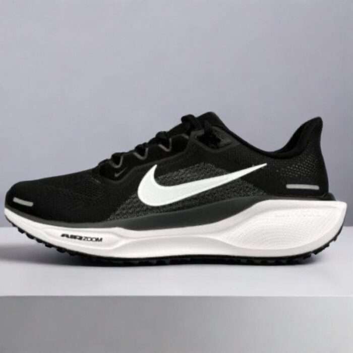 Me sports shoes - Image 5