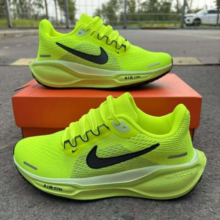 Me sports shoes