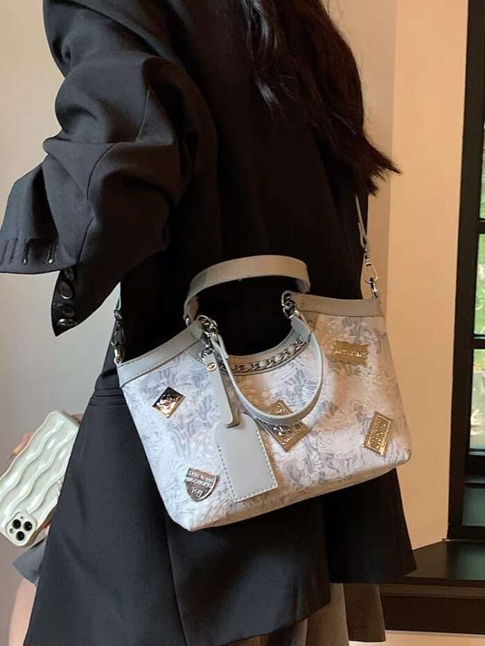 Large capacity bag for women 2025 new autumn and winter versatile crossbody bag texture popular one-shoulder class commuting tote bag - Image 2