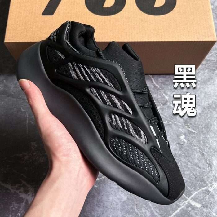 Boost 700 V3 breathable trending comfortable men women shoes - Image 5