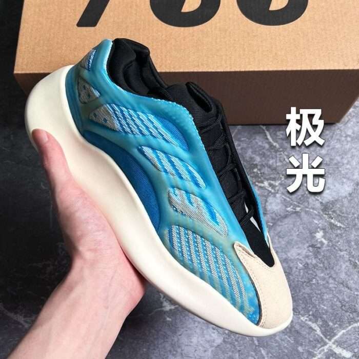 Boost 700 V3 breathable trending comfortable men women shoes - Image 10