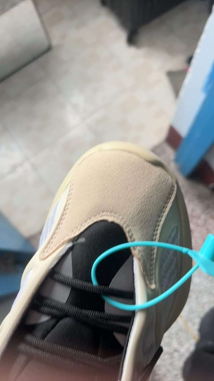 Boost 700 V3 breathable trending comfortable men women shoes - Image 14