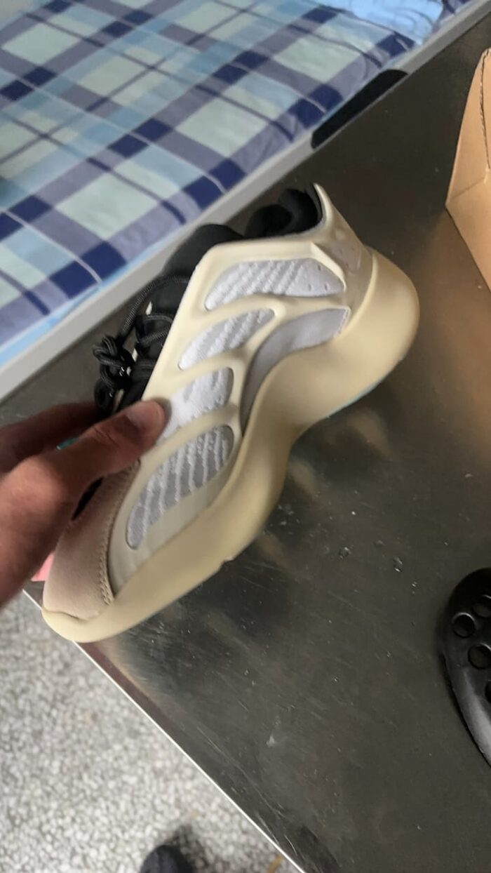 Boost 700 V3 breathable trending comfortable men women shoes - Image 13