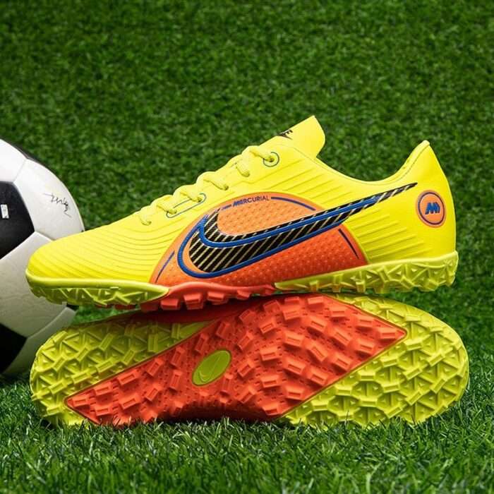 Football shoes assassin 15 air cushion long spike knitted waterproof student FG high and low Luo same style human grass training competition - Image 3