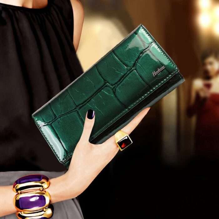 Fashionable genuine leather long small handbag for women 2025 spring and summer bright leather hand-held wallet atmospheric foldable large capacity wallet - Image 4