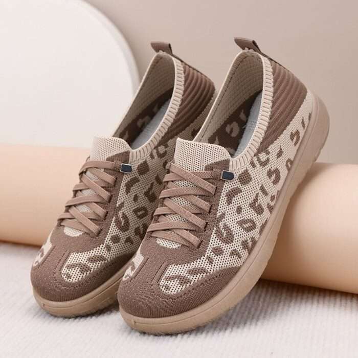 Spring new style old Beijing cloth shoes women's shoes soft sole non-slip leopard print one-step German training shoes comfortable flat shoes for mothers - Image 4