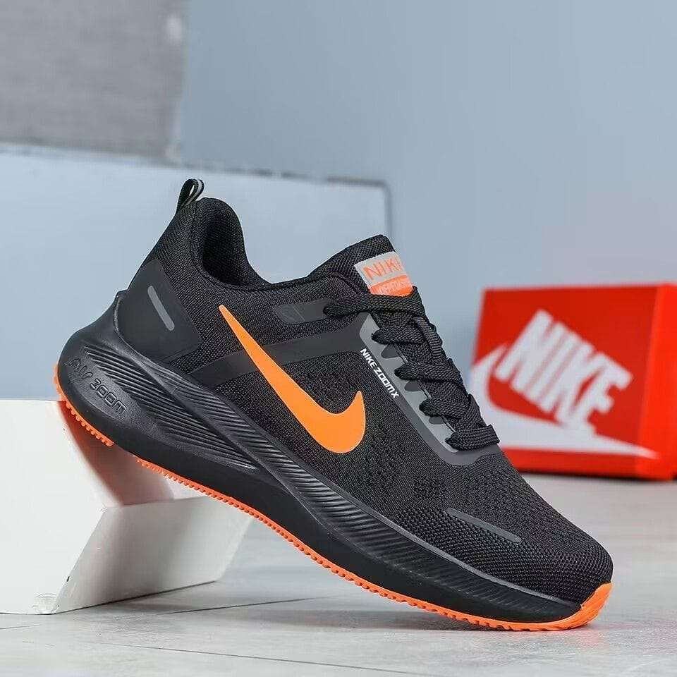 Nike sports shoes - Image 9