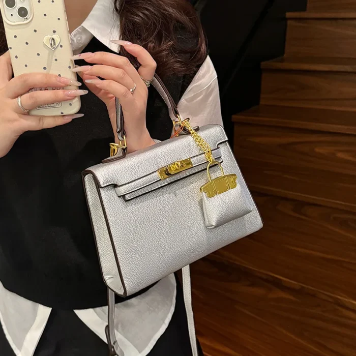 Simple Solid Color Women's Shoulder Bag 2025 New Model with Pendant Messenger Bag Women's Light Luxury High-end Handbag - Image 2