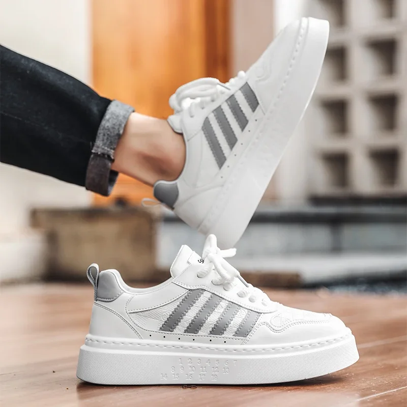 Fashionable New Men's Sports Shoes Breathable Student Versatile Men's Board Shoes 2025 Men's Casual Summer White Shoes